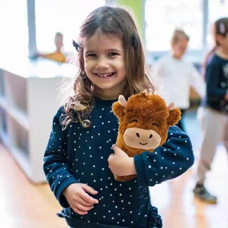 Realistic Highland Cow Plush Toy Made of Soft Cotton – Bovino