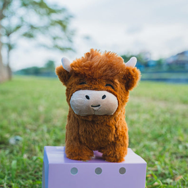 Realistic Highland Cow Plush Toy Made of Soft Cotton – Bovino